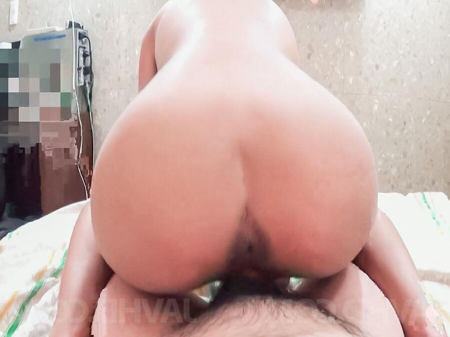 15P 夏川美久が毛むくじゃらのおまんこを擦って興奮させてからセックスする