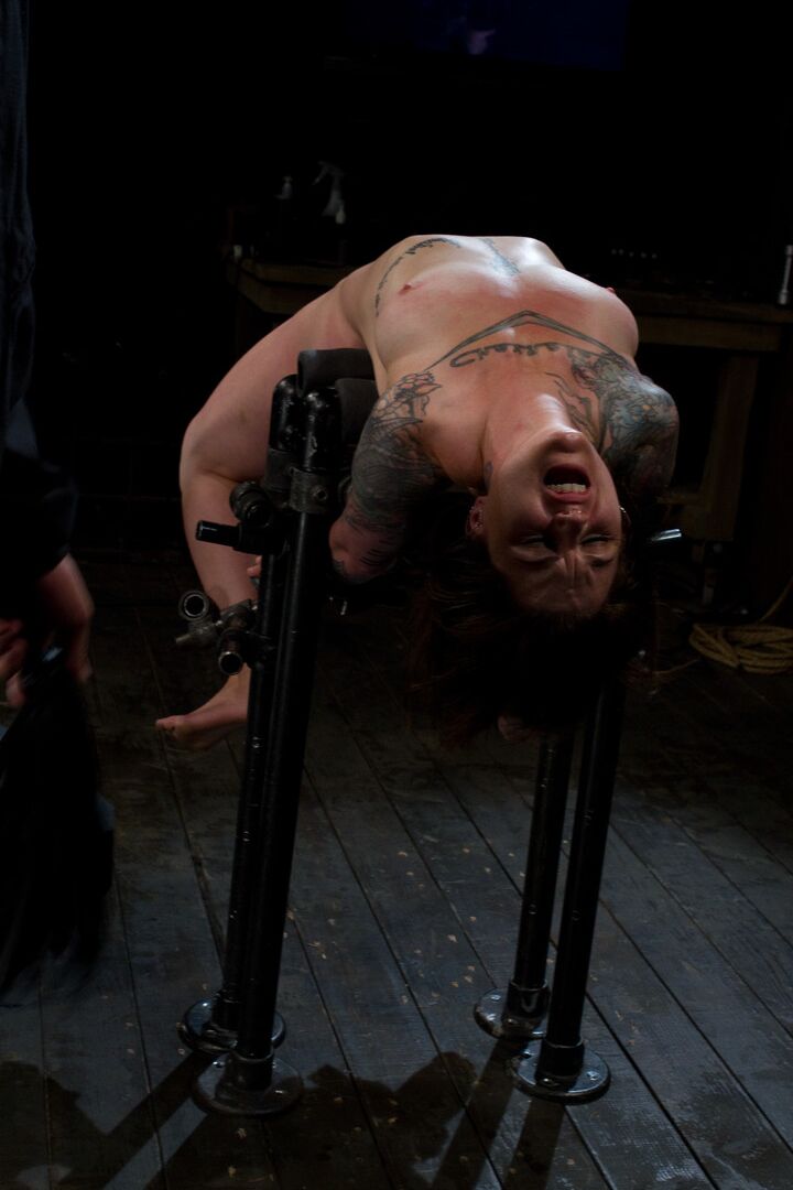21P Appareil Servitude Vivienne Del Rio