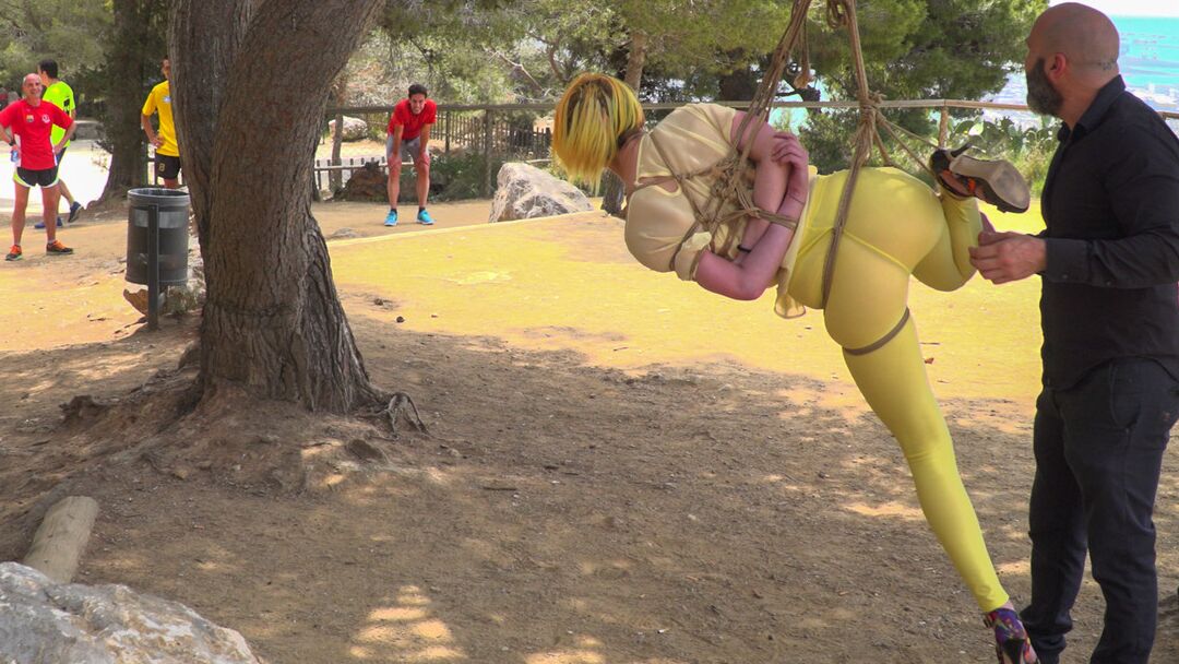 21P Public Disgrace Frida Sante, Liz Rainbow, Max Cortes, Melody Petite, Nerea Falco, Pablo Ferrari, Steve Holmes