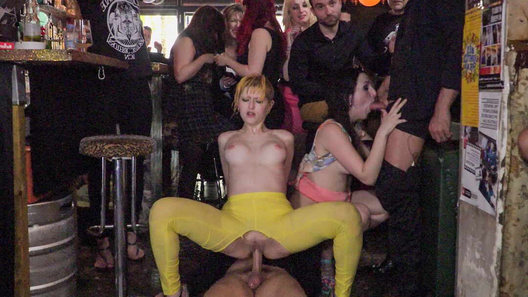 21P Public Disgrace Frida Sante, Liz Rainbow, Max Cortes, Melody Petite, Nerea Falco, Pablo Ferrari, Steve Holmes