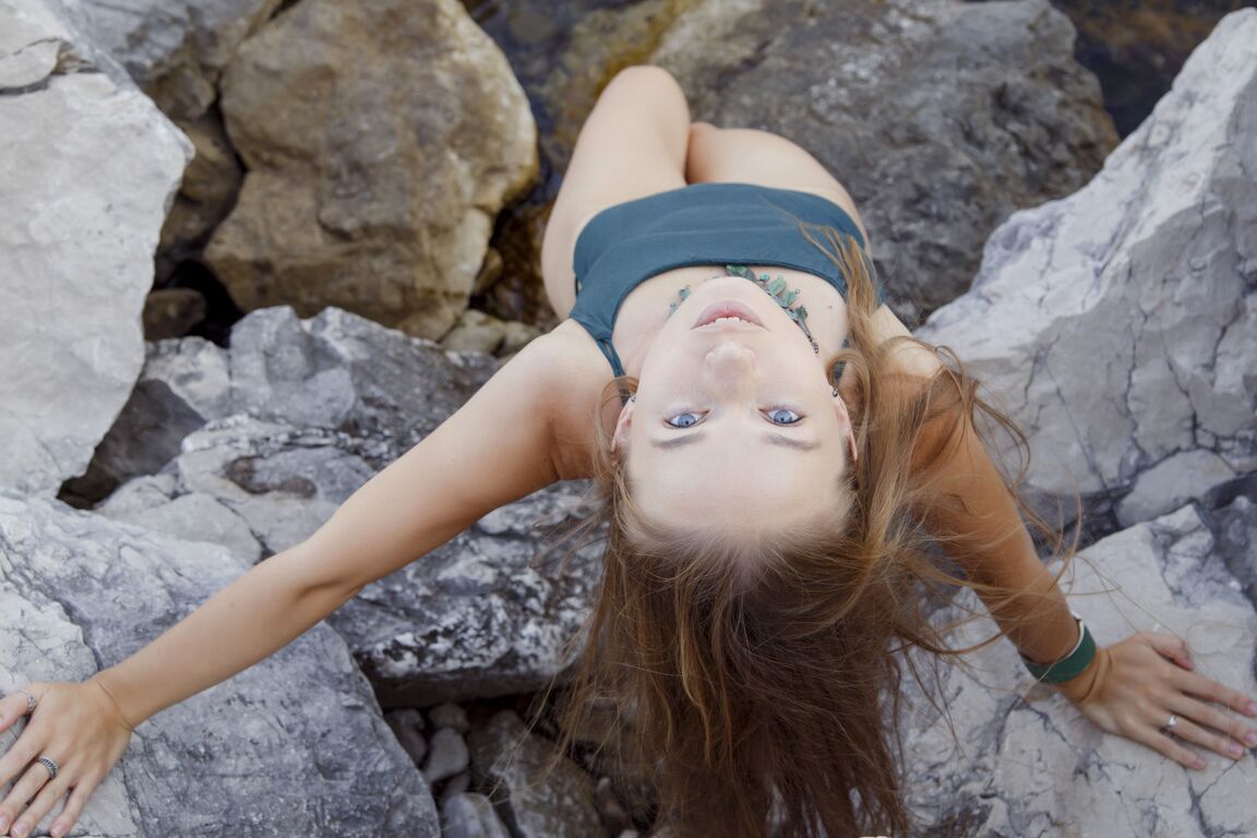21P Incredibly beautiful model Milena D strips in nature & shows her unshaved muff