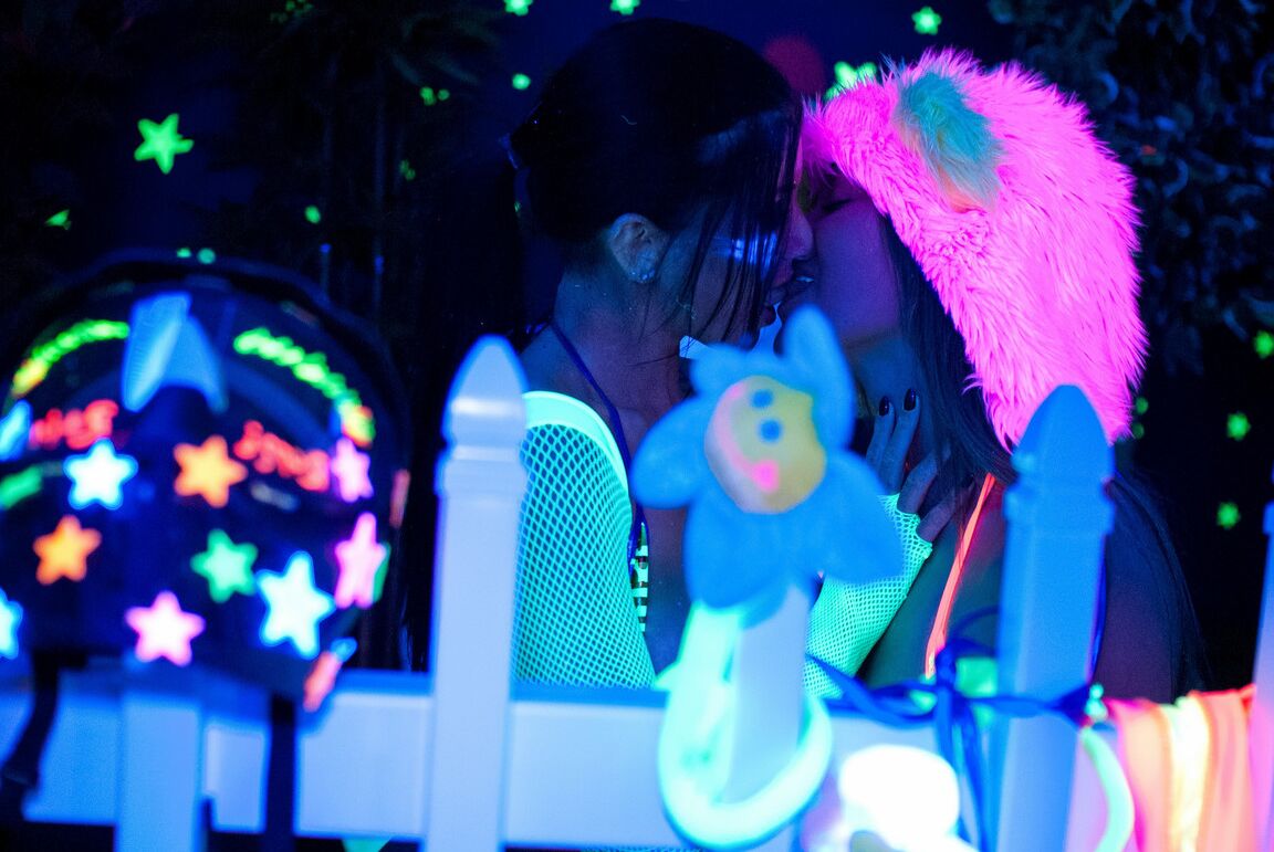 21P Lesbian strippers Dani Daniels & Romi Rain licking pussy under UV lights