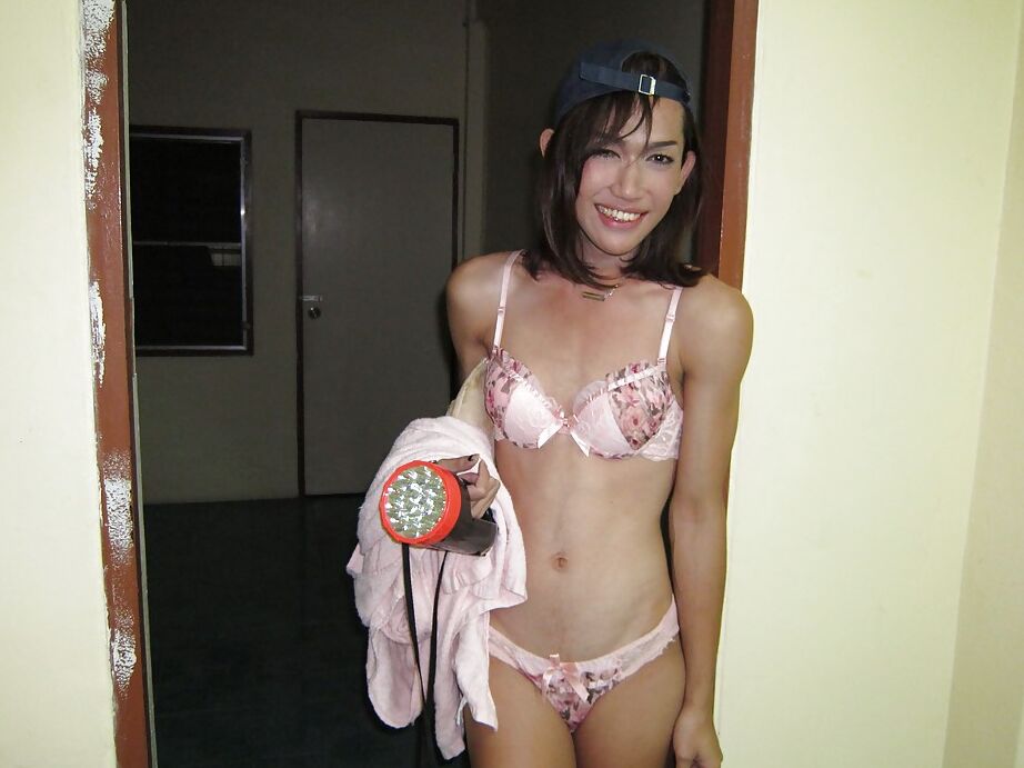 16P Skinny ladyboy with flat chest having dirty asshole fingered before fucking