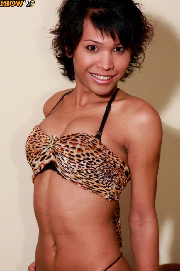10P Super cute girl from Didi bar in Pattaya with a great body and fantastic smile