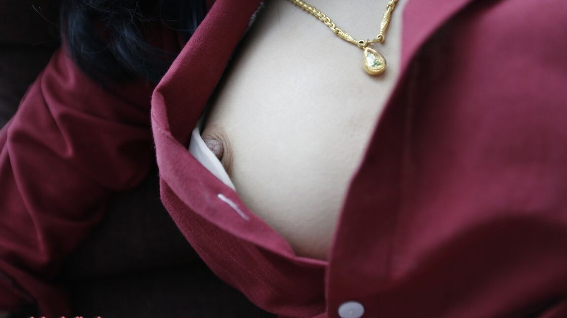12P 19 anos peituda travesti tailandesa striptease sem nudez para turista branco