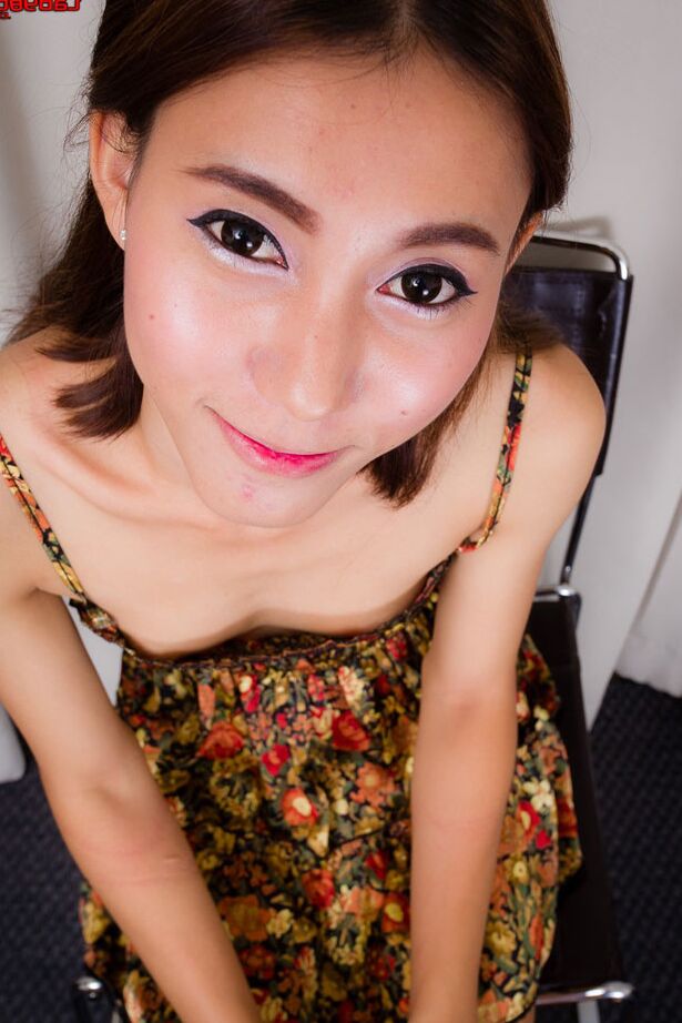 15P Penpen is a fantastic beauty from Chiang Mai She has a gorgeous face