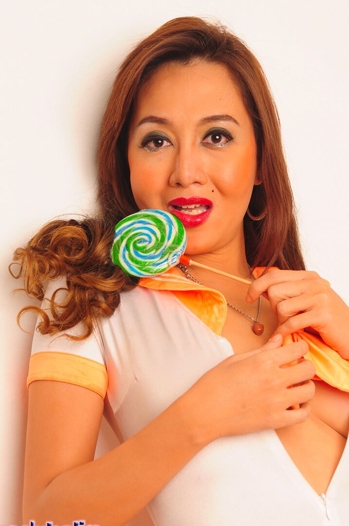 14P PI Ladyboy Mariana Lolipop
