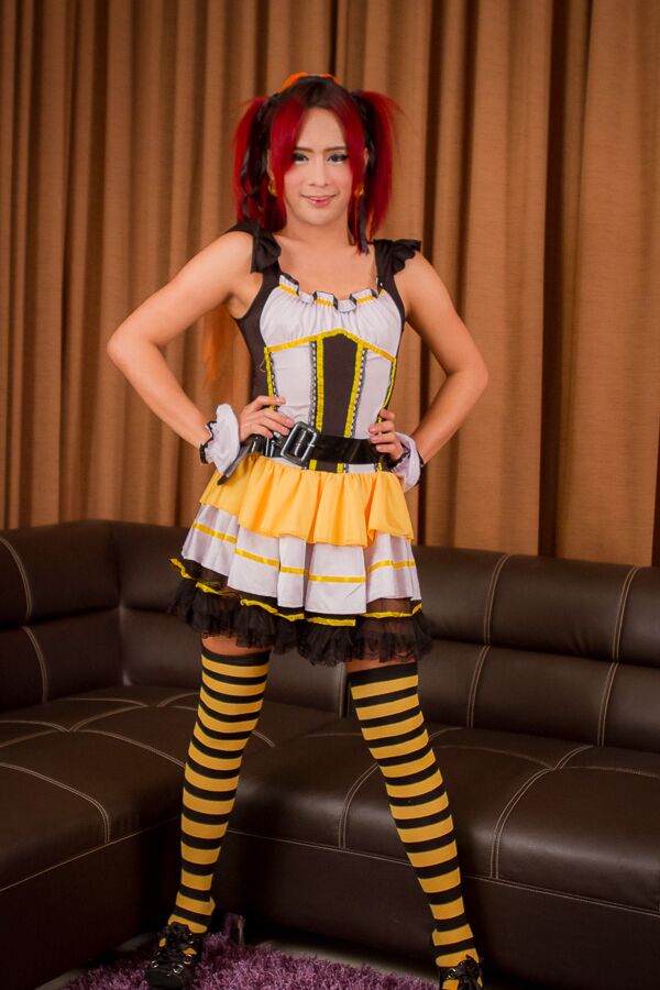 16P Ladyboy Ouro Cosplay Cutie