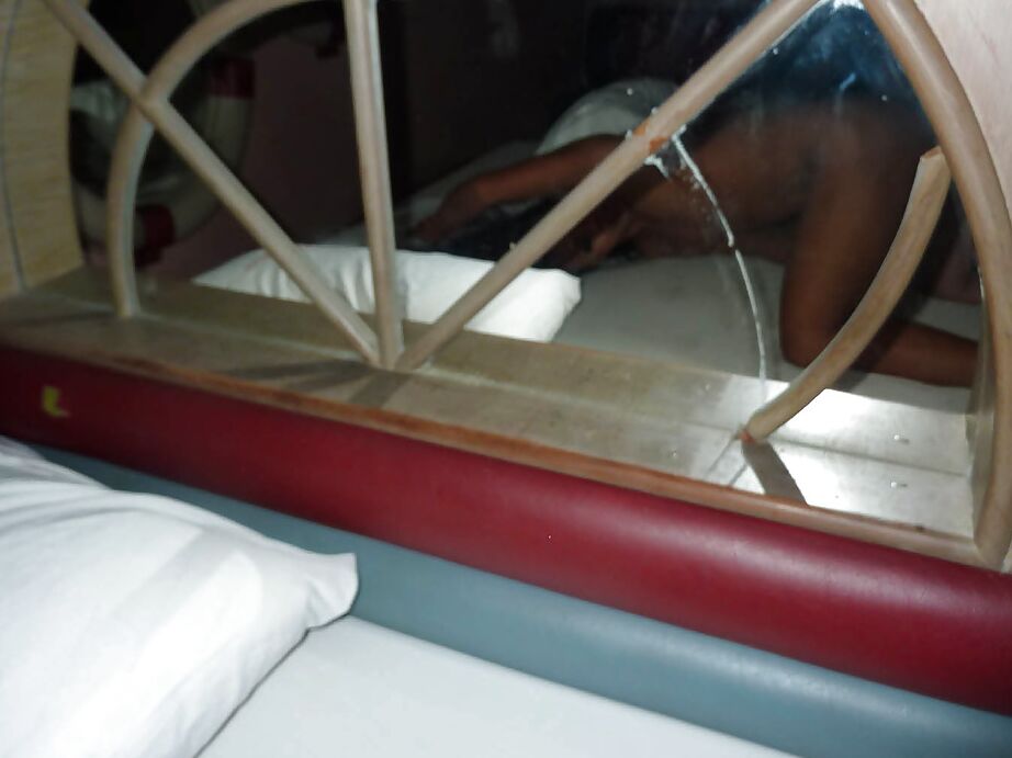 16P Exótico travesti asiático Balão chupa pau e leva Creampie anal sem camisinha
