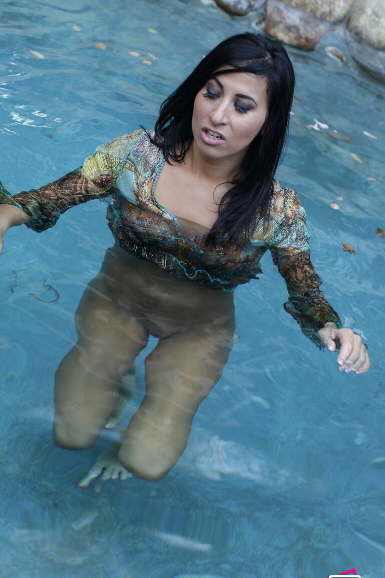 21P Photos porno Sophia Bella