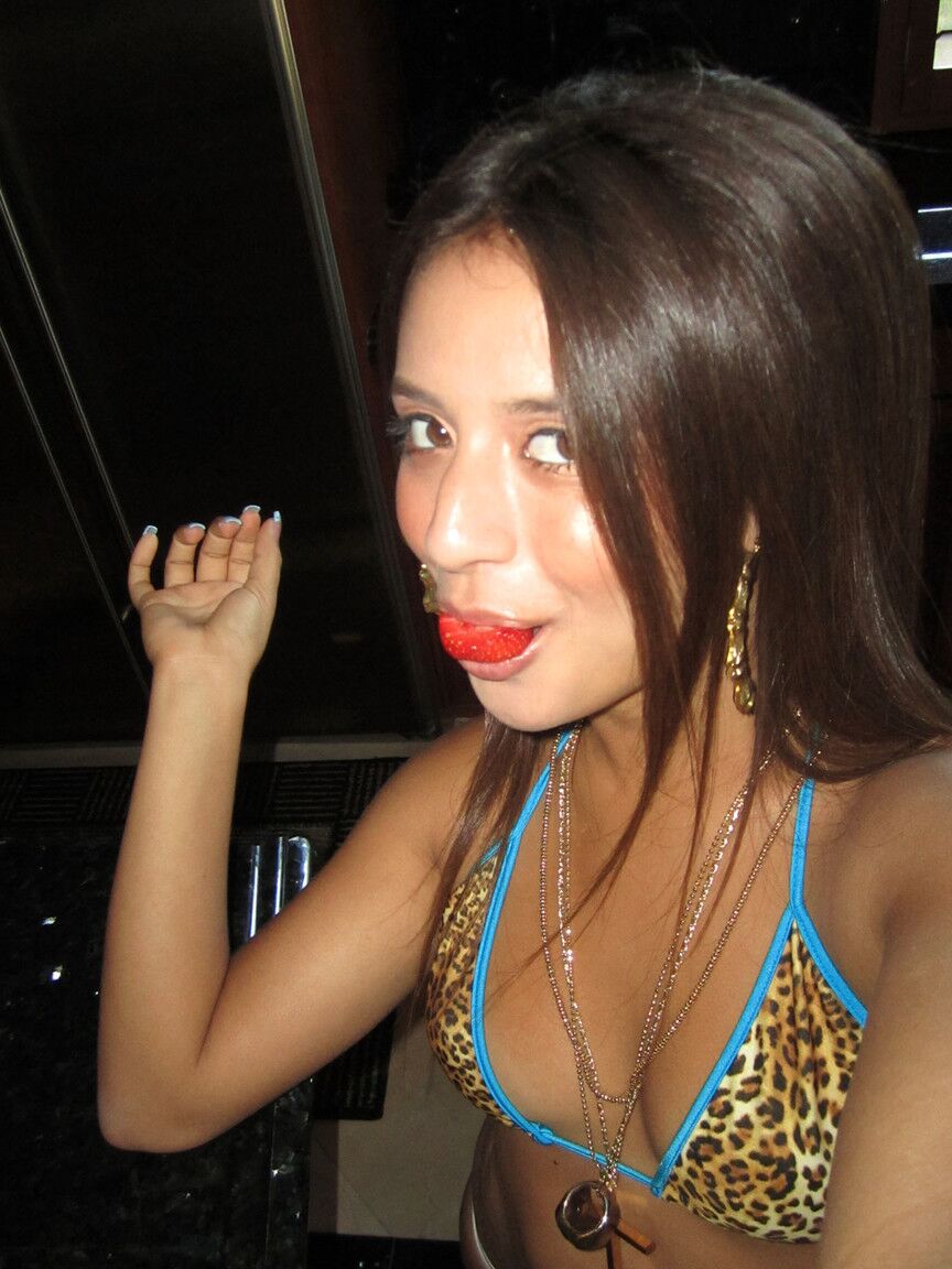 18P La joven latina Jynx Maze se deja seducir en la casa de Madison