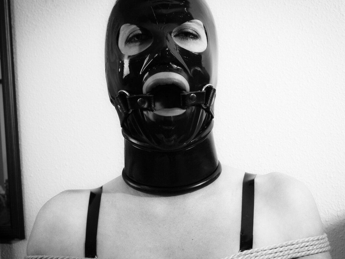 16P Club Rubber Restrained Interrogation