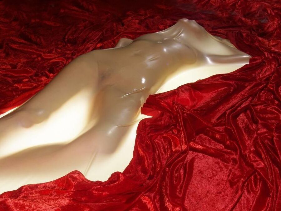 16P Images Rubber At Kumi & Saskia