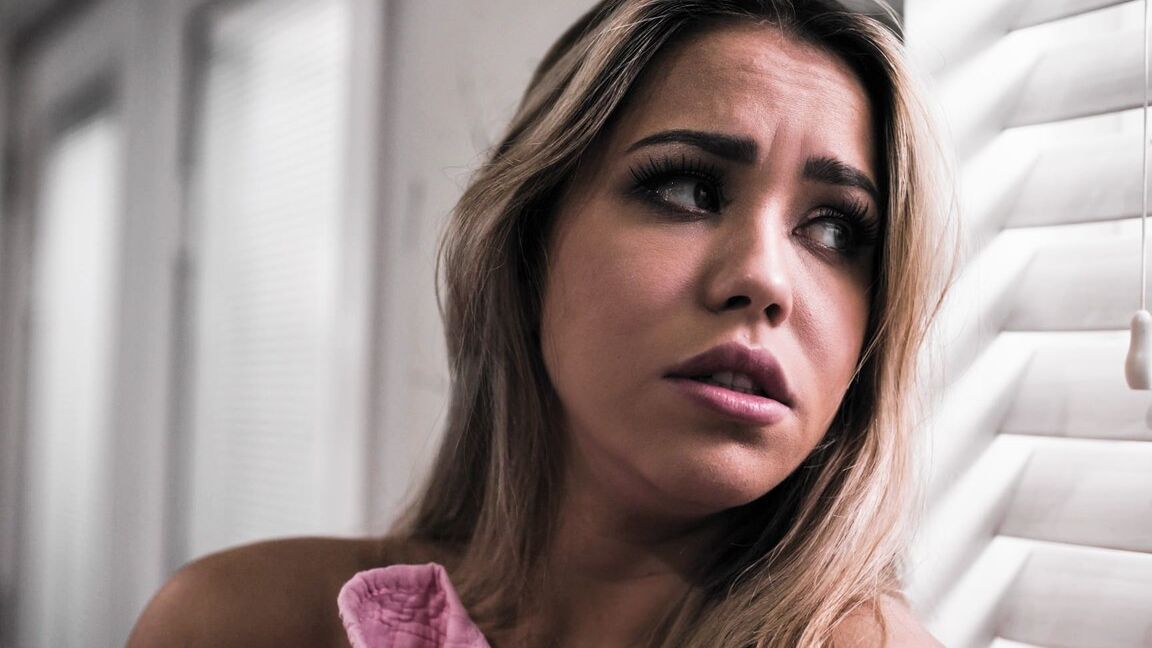 21P Adolescente latina Alina López lamida el coño