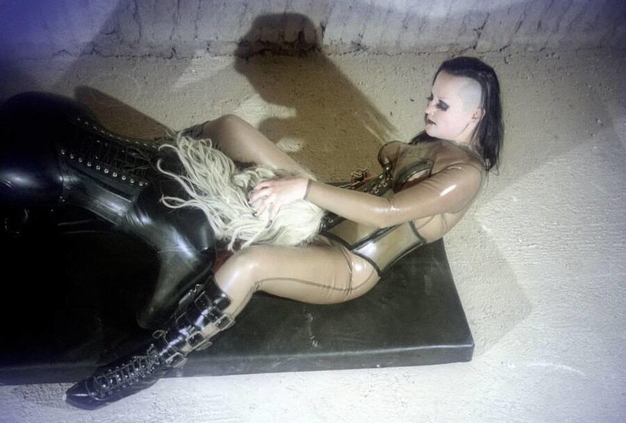 16P Images Rubber At Domina & Slave