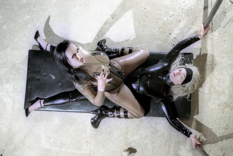 16P Images Rubber At Domina & Slave