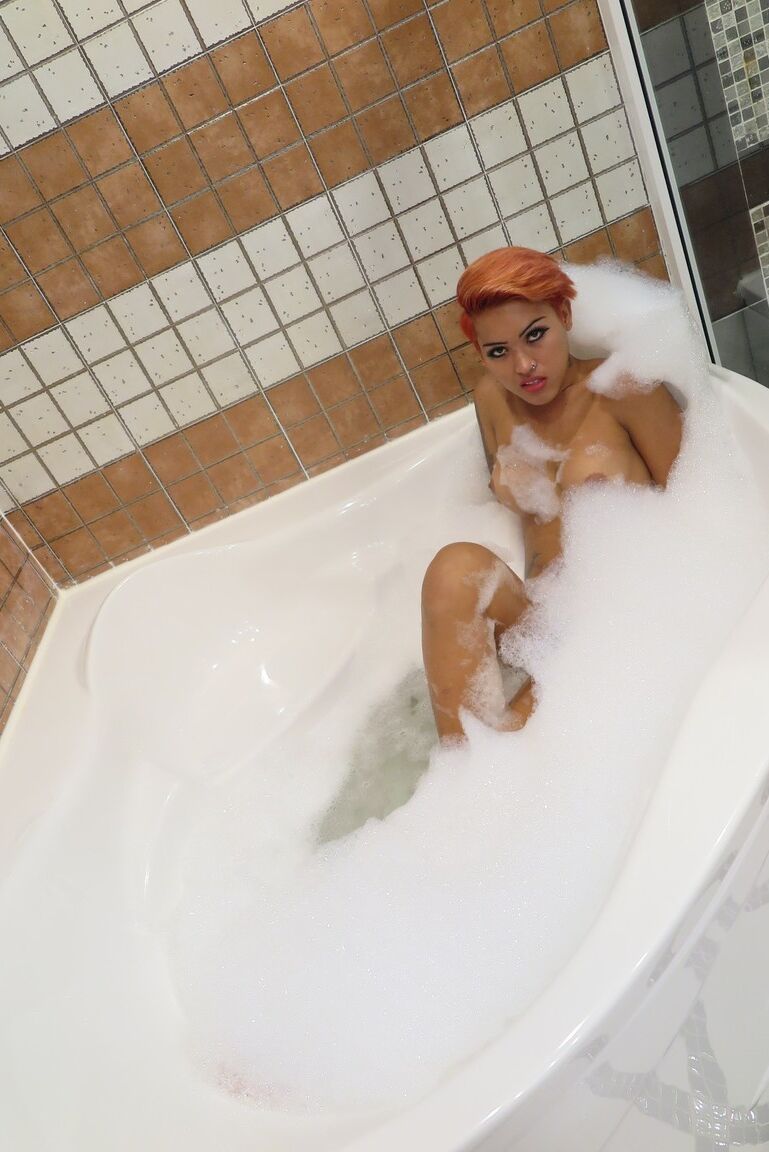 17P Transexual pelirroja Miley con grandes tetas redondas