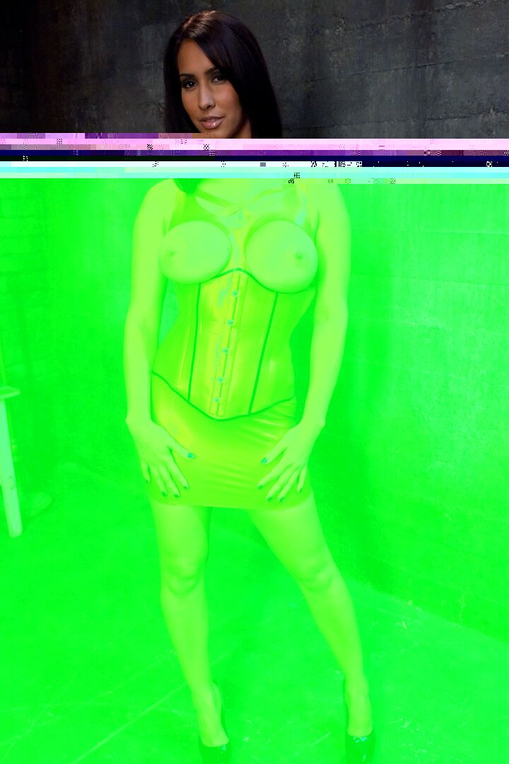 21P Whipped Ass Ally Ann, Isis Love
