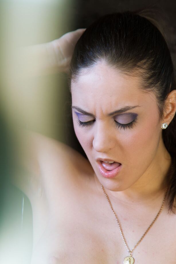 16P Latina lesbians Carolina Abril and Silvie Luca have sex on a couch