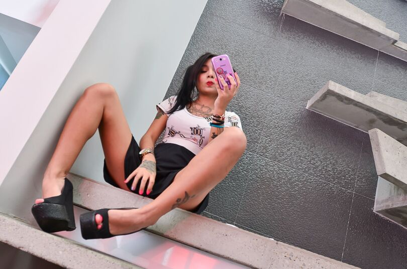 16P Latina cutie Mara baring nice ass and taking selfies of tattooed body