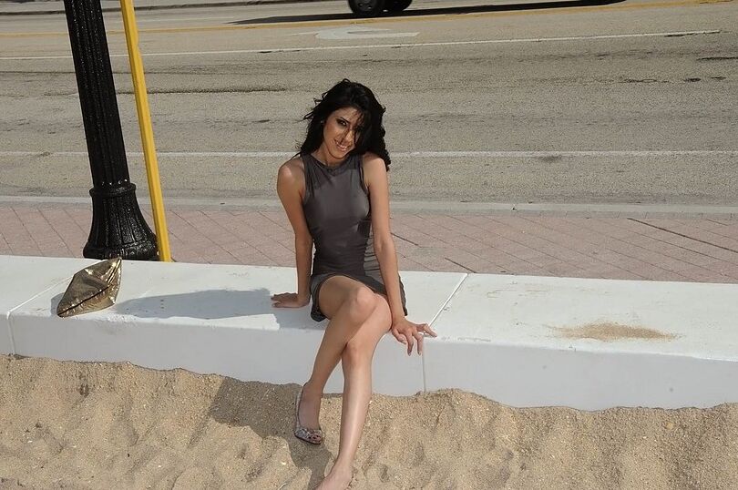 12P Dark haired Latina hooker flashes her ass on street to pickup up a John