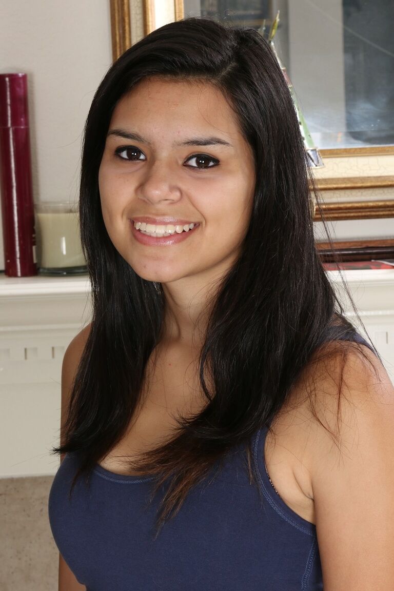 21P Karups Cidade Natal Amadores Selena Garcia