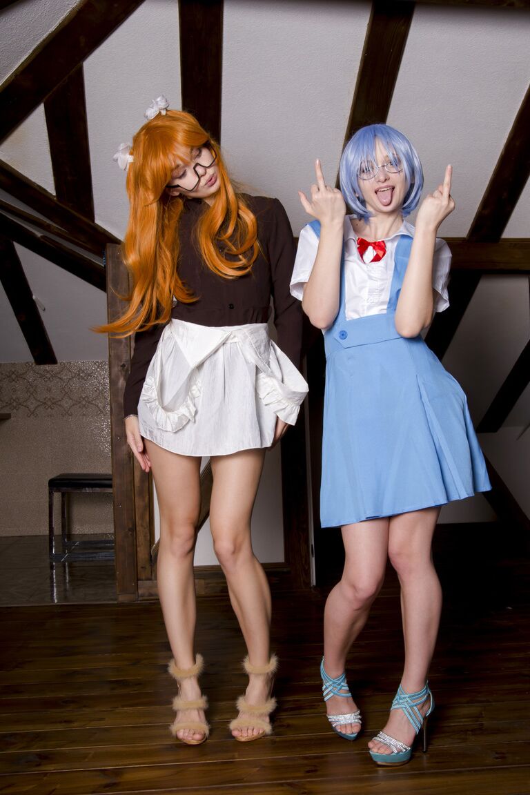 15P Muñecas lesbianas vestidas con cosplay Milena Angel