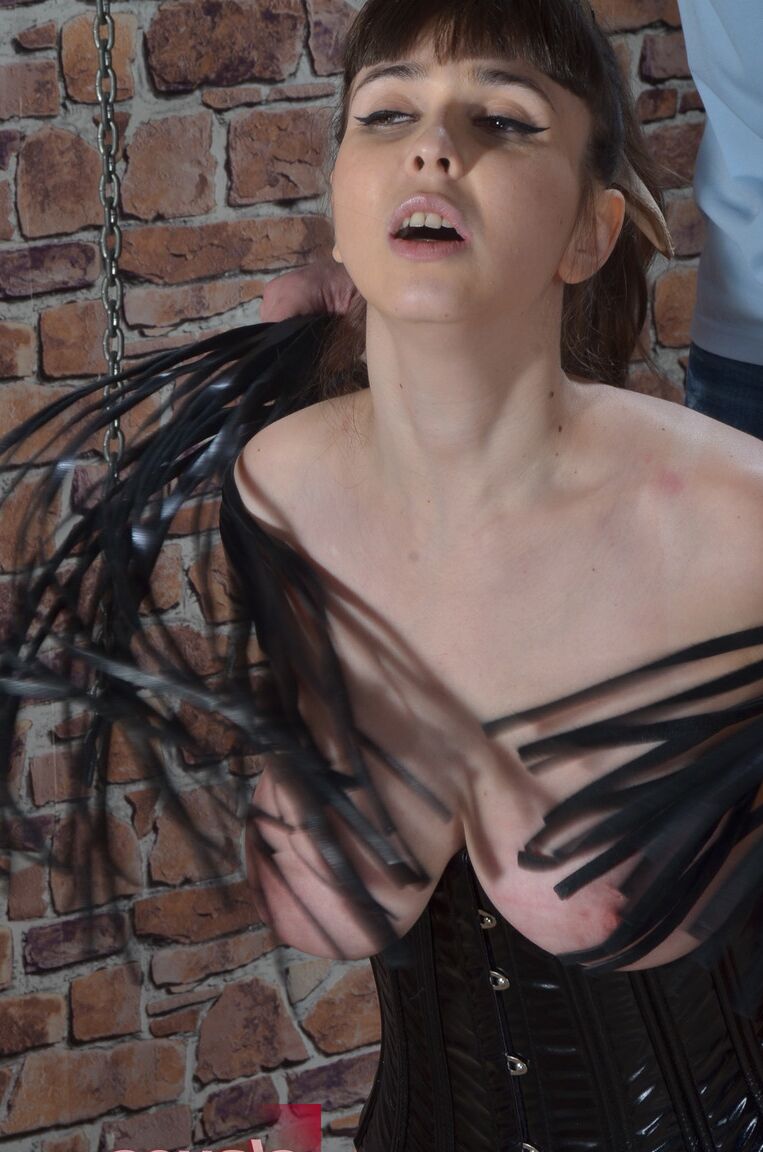 16P Verliebte Sklaven, BDSM-Lederfetisch