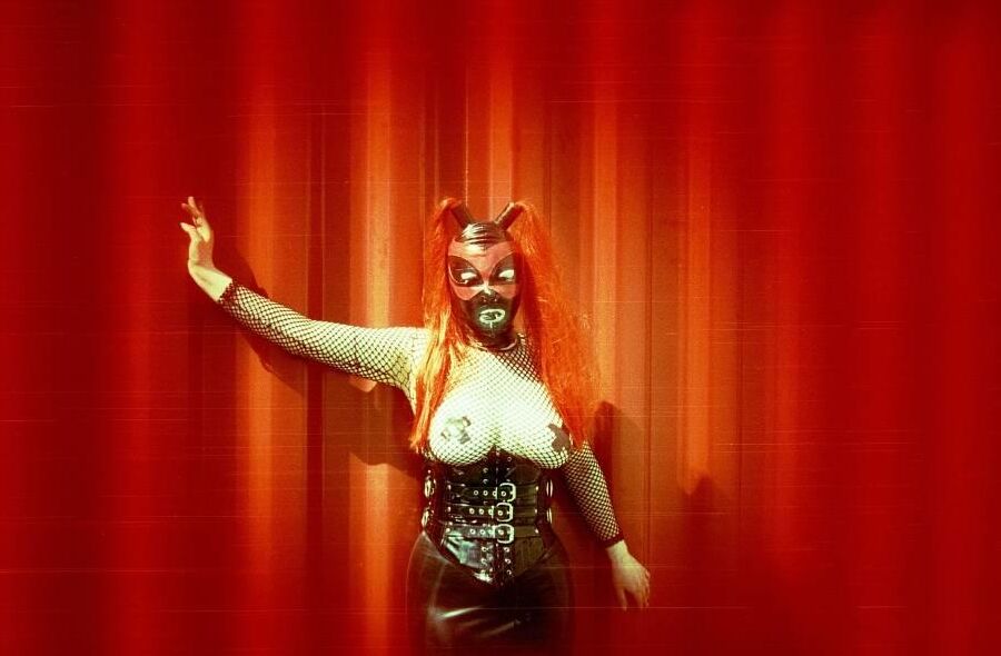 16P Images Rubber At Rubber de Cat