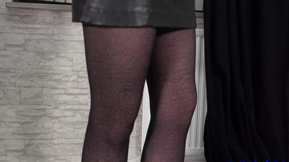 16P Chicas Atadas Sexy Mujer de negocios atada y amordazada