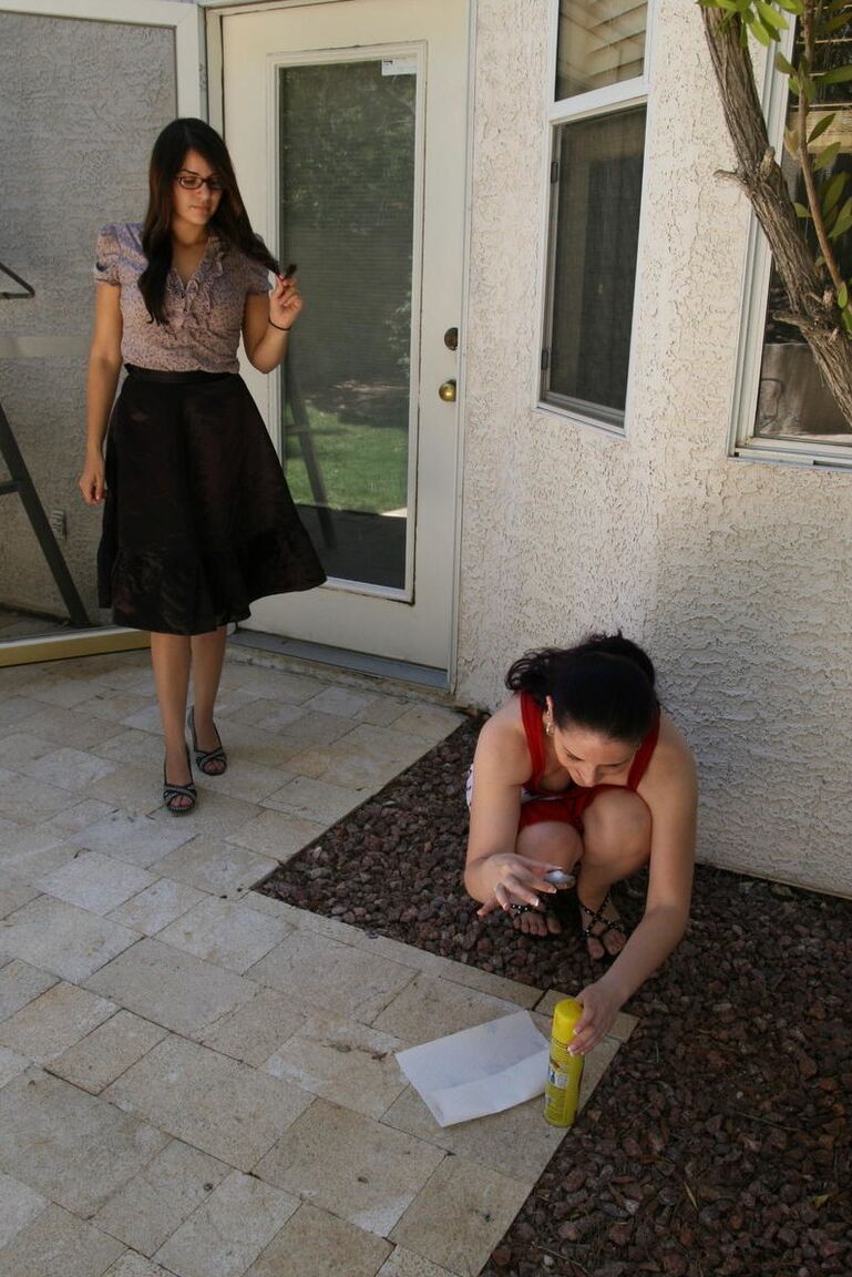 12P Mistress Eve Lezdom No Desnuda Lesbiana Al Aire Libre