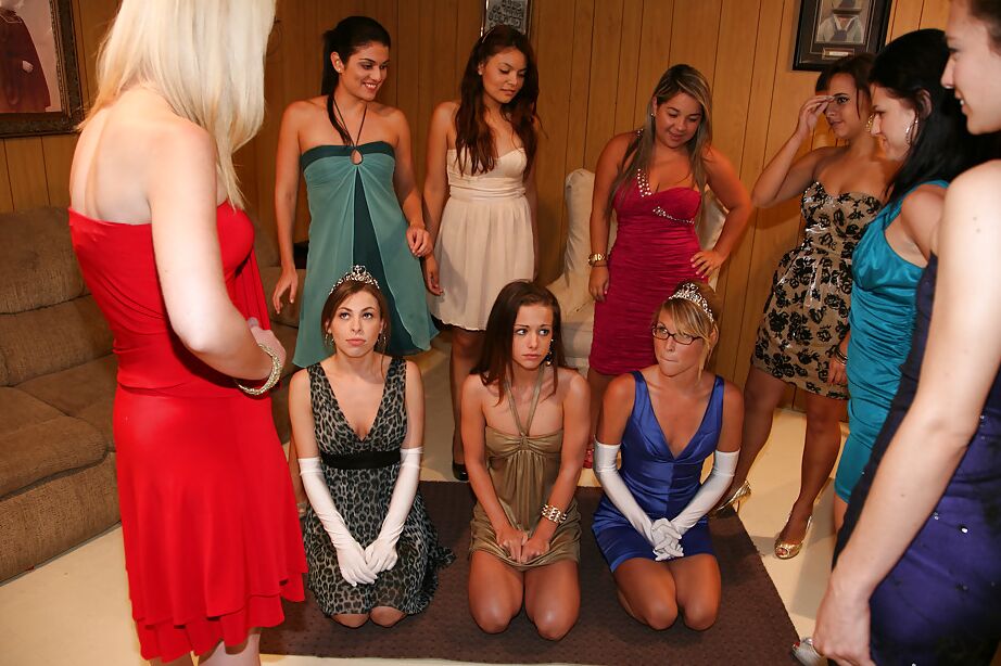 16P Lesbian orgy is featuring a bunch of horny ladies licking asses and pussies