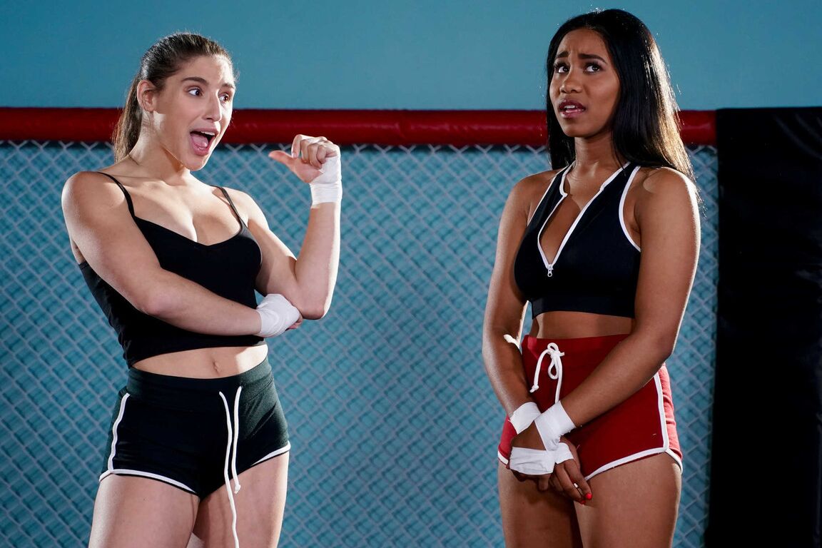 21P Stunning fighters Jenna Foxx and Abella Danger suck each other's cunt