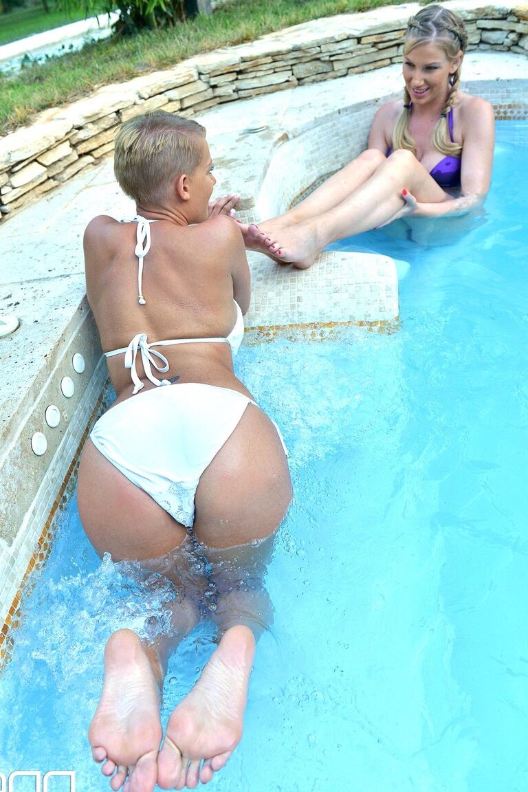 21P Lesbiennes sexy Danielle Maye