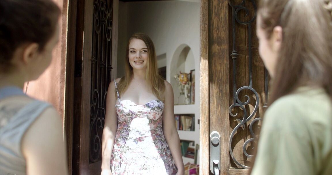 15P A plumber, Hazel Paige, arrives outside a client's home along with her