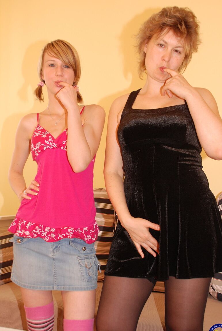 21P Mature NL Monika R, Shana