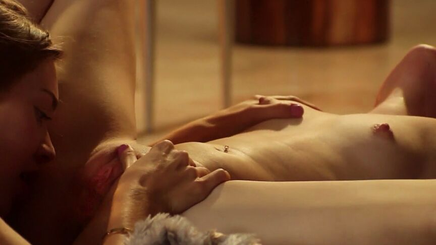 12P Jessie and Elle, two eqaully stunning maidens make passionate love near the