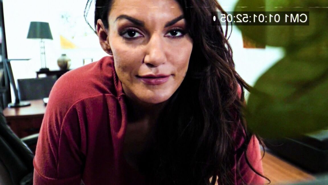 21P 熟女秘書ベッキー・バンディーニがオフィスで徹底的にペニスを犯す