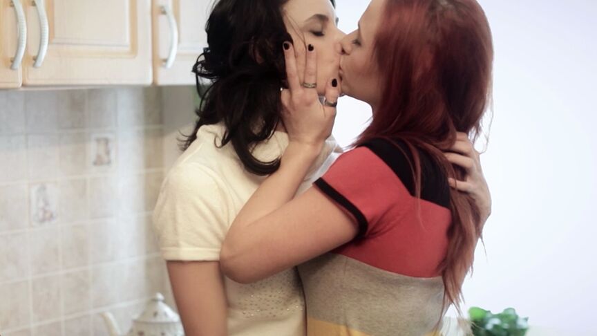 12P Terry Sullivan and Gabi de Castello sets the standard for erotic lesbian scene