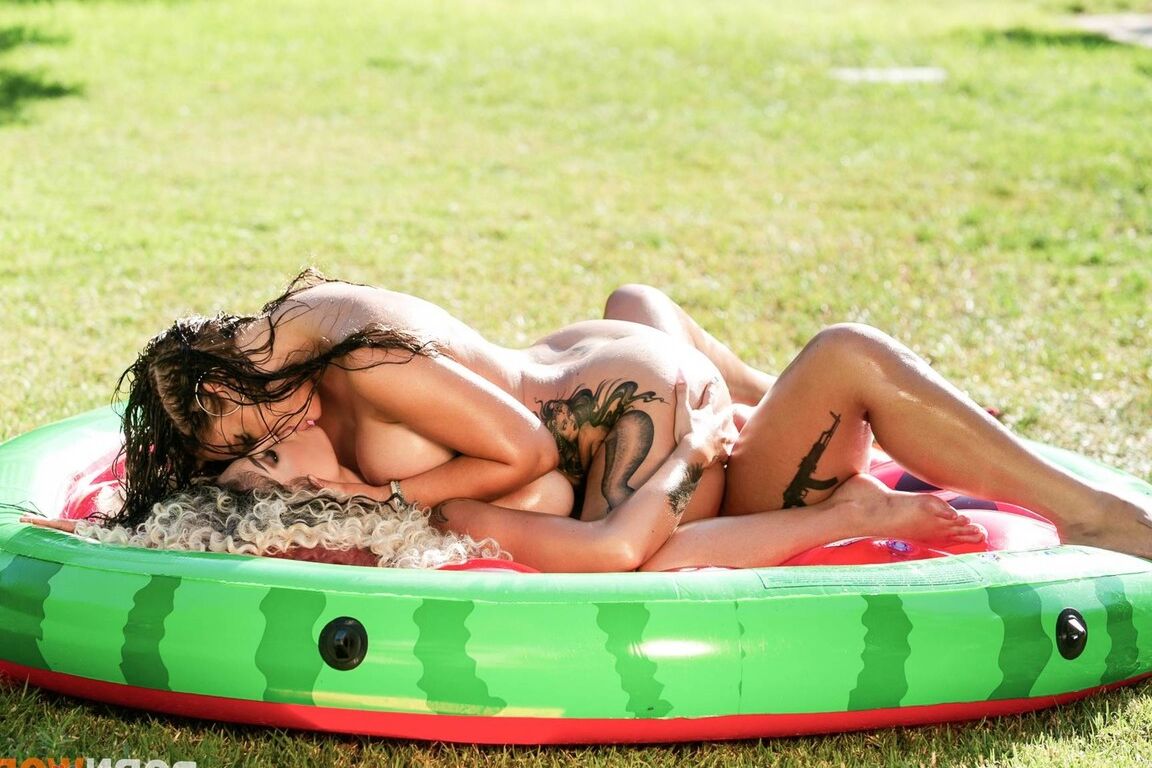 21P Porn World Atlantis, Evelina Chivu