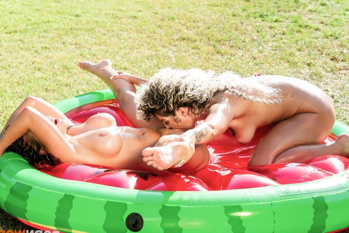 21P Porn World Atlantis, Evelina Chivu