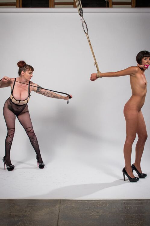 15P Vivi Marie proves her devotion to pain as Mz Berlin single tails, shocks