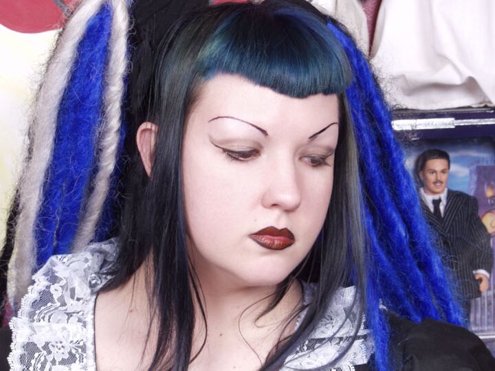 16P Two wicked goth lesbians spanking, sucking