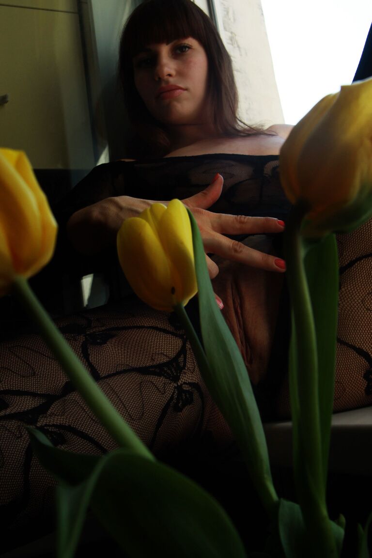 21P The Life Erotic Florens