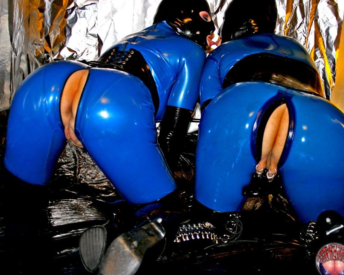 16P Rubber Tits Rubber Double