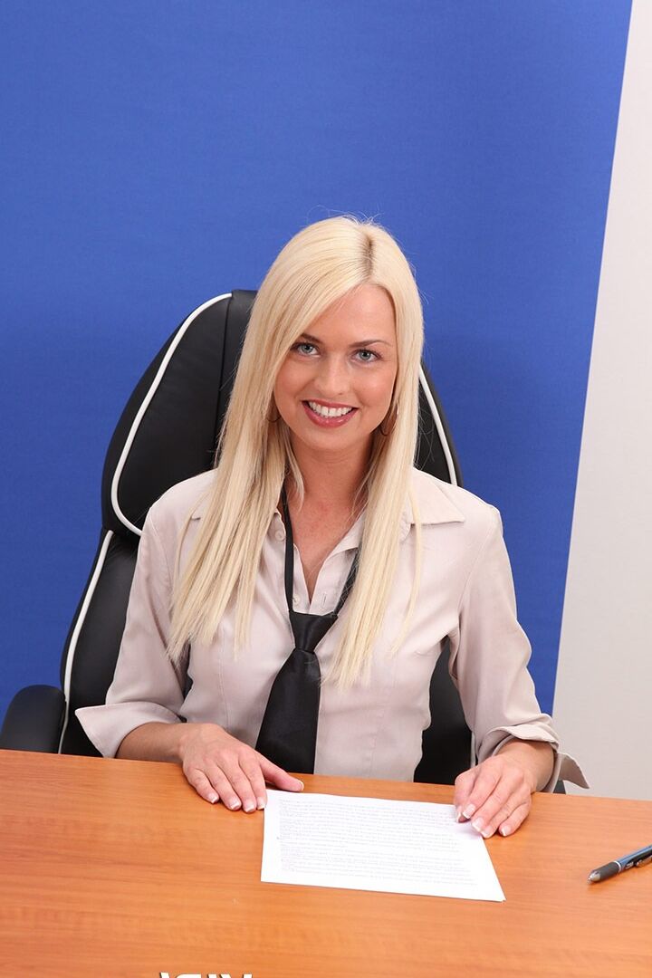 15P Blonde MILFs Lena Love and Uma Zex play pee games atop a study desk
