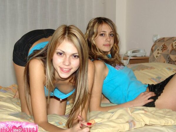 15P Jóvenes lesbianas Laura