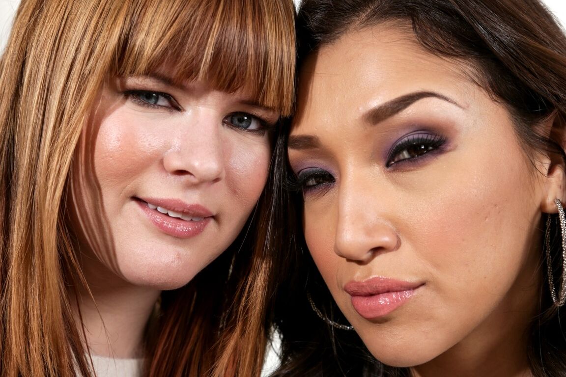 15P Latina chick Vicki Chase and teen plumper Claire Robbins model with clothes on