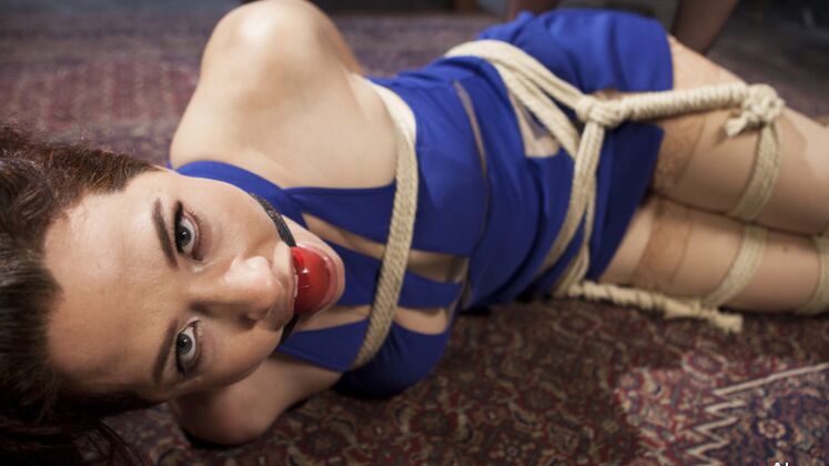 15P Ingrid Mouth surrenders to beautiful and strong Mistress Kara enduring
