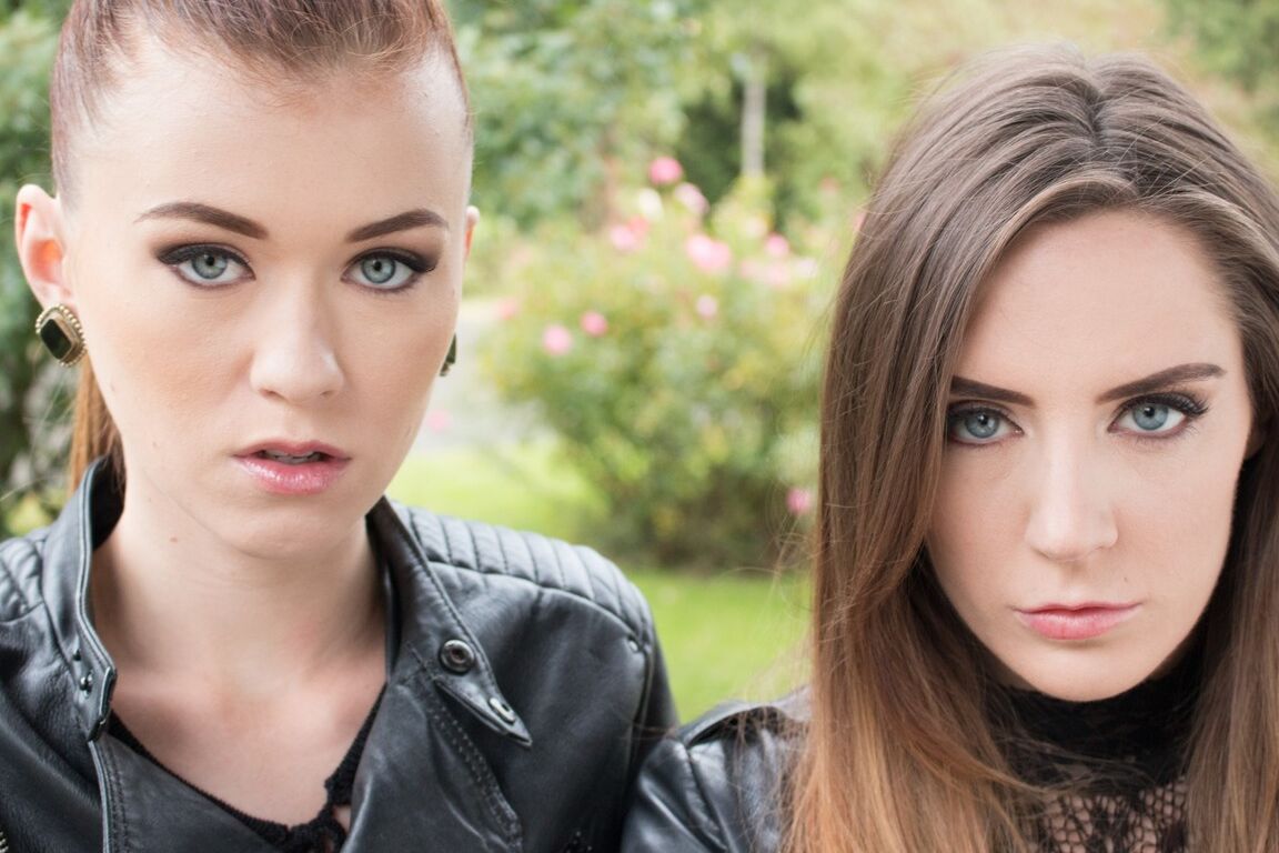 21P Anjo Maligno Anjo Longo, Misha Cross, Samantha Bentley
